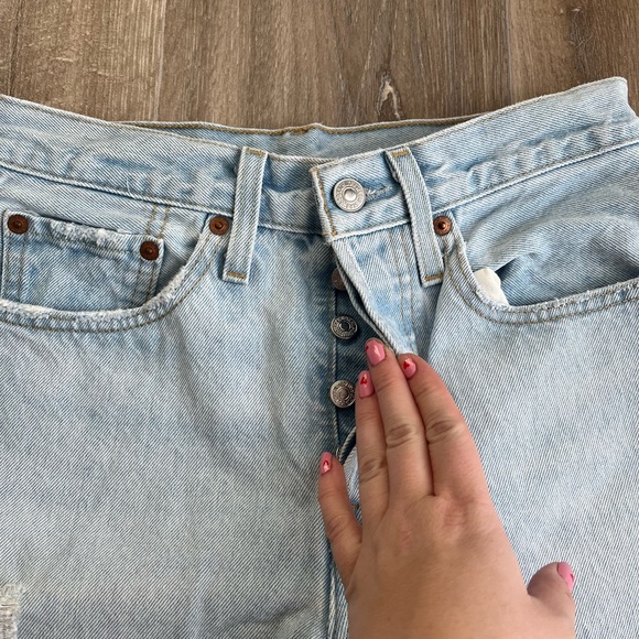 Levi's 501 Skinny Light Wash Button Fly Jeans - Picture 3 of 4